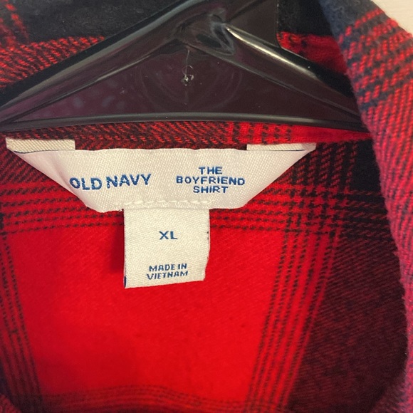 Old Navy The Boyfriend Shirt - Picture 3 of 5